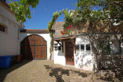 Haus Neustadt an der Weinstraße Duttweiler - 13 Zimmer, 389 m&sup2;, 999.000&euro; | Angebot:25465986