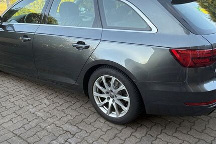 Audi A4 155.000 km 14.200 &euro; Loxstedt 27612