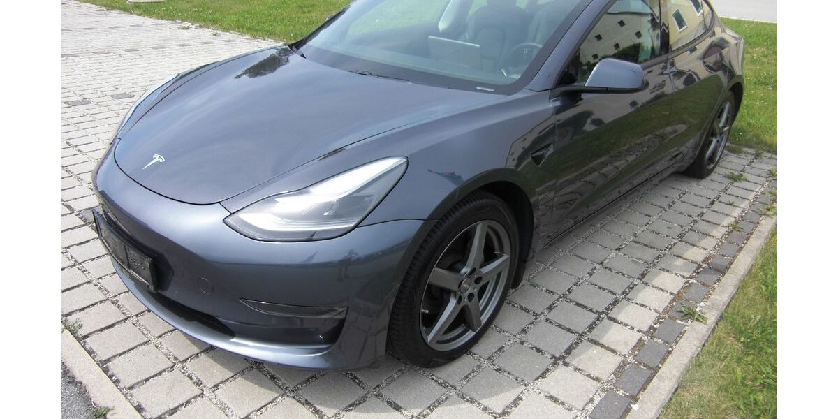 Tesla Model 3 78.000 km 22.500 &euro; Ortenburg 94496