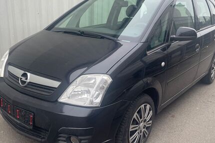 Opel Meriva 177.000 km 1.890 &euro; Böblingen 71034
