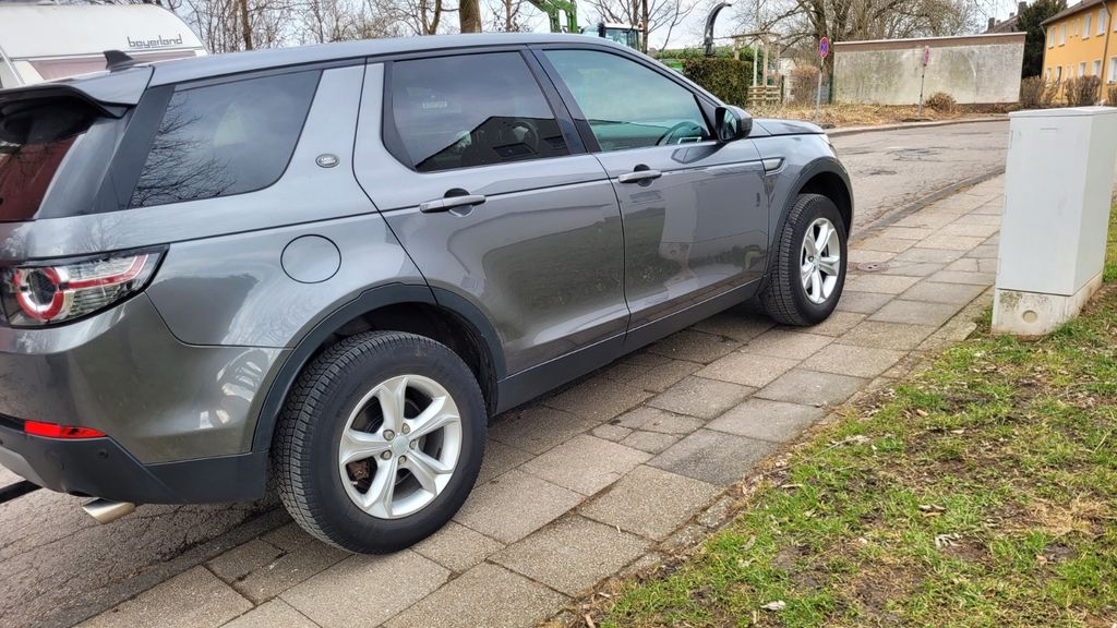 Land Rover Discovery Sport 180.000 km 12.900 &euro; Essen 45147