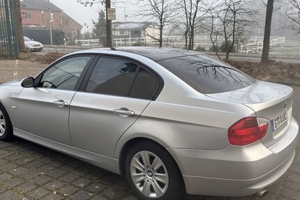 BMW 320 98.000 km 6.750 &euro; Gütersloh 33330