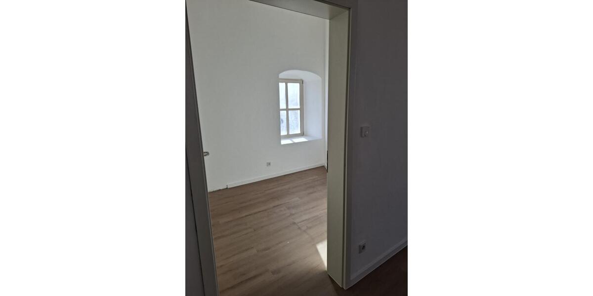 Etagenwohnung Teutschenthal - 3 Zimmer, 75 m&sup2;, 810&euro; | Angebot:24590319
