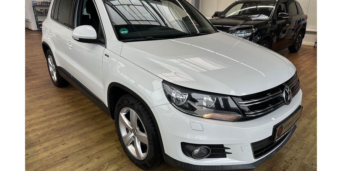 VW Tiguan 106.728 km 10.900 &euro; Sankt Augustin 53757