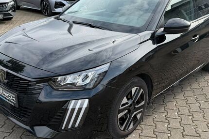 Peugeot 208 25.800 km 18.300 &euro; Rottweil 78628