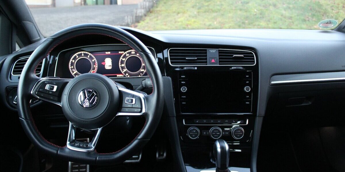 VW Golf VII GTI Performance DSG/NAVI/LED/ACC 90.985 km 20.500 &euro; Höchstenbach 57629