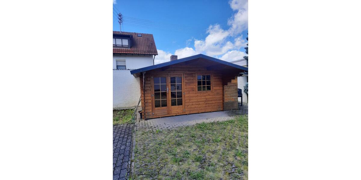 Dachgeschoßwohnung Tauberbischofsheim - 2.5 Zimmer, 65 m&sup2;, 600&euro; | Angebot:25237161