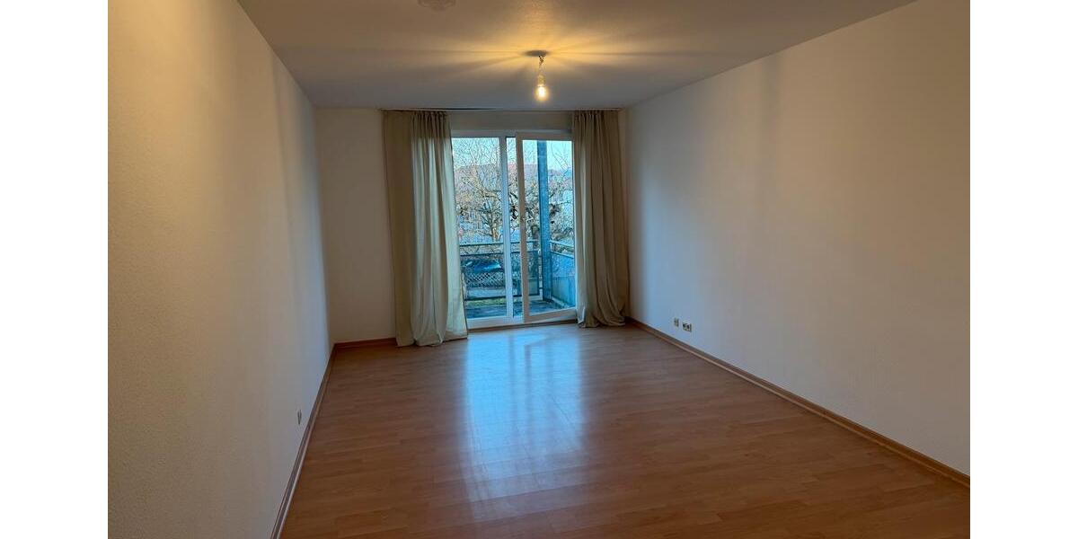 Zu verkaufen 1-Zi Wohnung mit Balkon, Keller und Stellplatz in Tü 1 zimmer