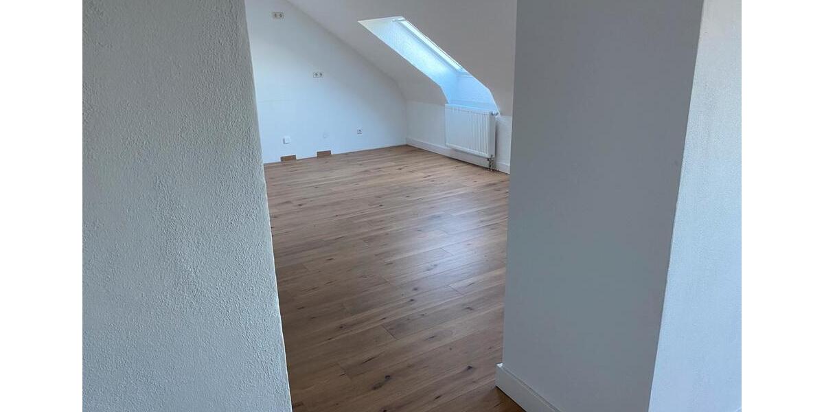 3 ZKB Dachwohnung, Hunde gern gesehen 3 zimmer