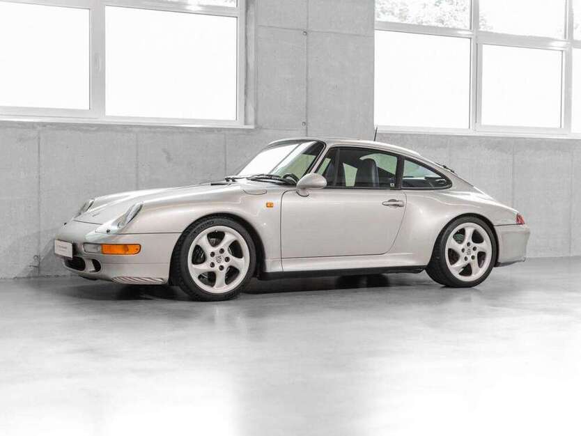 993
