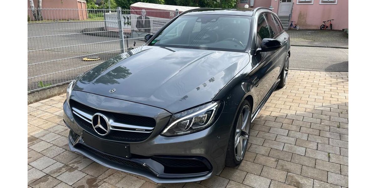 Mercedes-Benz C 63 AMG 74.000 km 43.000 &euro; Burgrieden 88483