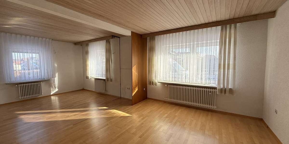 Einfamilienhaus Mitterteich - 6 Zimmer, 144 m&sup2;, 189.000&euro; | Angebot:25447321