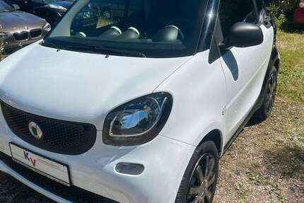 Smart forTwo 116.000 km 5.350 € Hamburg 22045