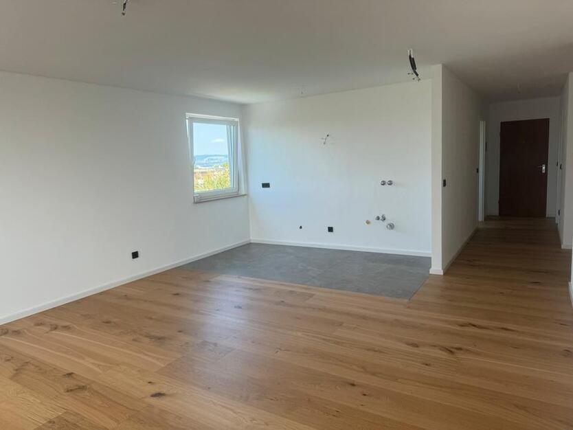 Komplett neusanierte 2 Zimmer Wohnung in Kempten