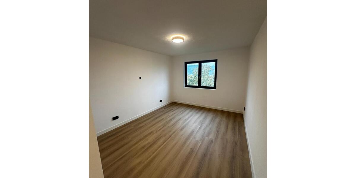 Mehrfamilienhaus, Wohnhaus Simmerath - 3 Zimmer, 110 m&sup2;, 265.000&euro; | Angebot:25357111