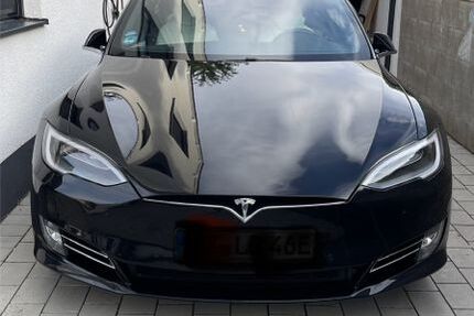 Tesla Model S 149.000 km 34.000 &euro; Wallertheim 55578