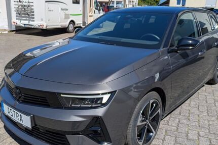 Opel Astra 29.500 km 23.990 &euro; Gelnhausen-Hailer 63571