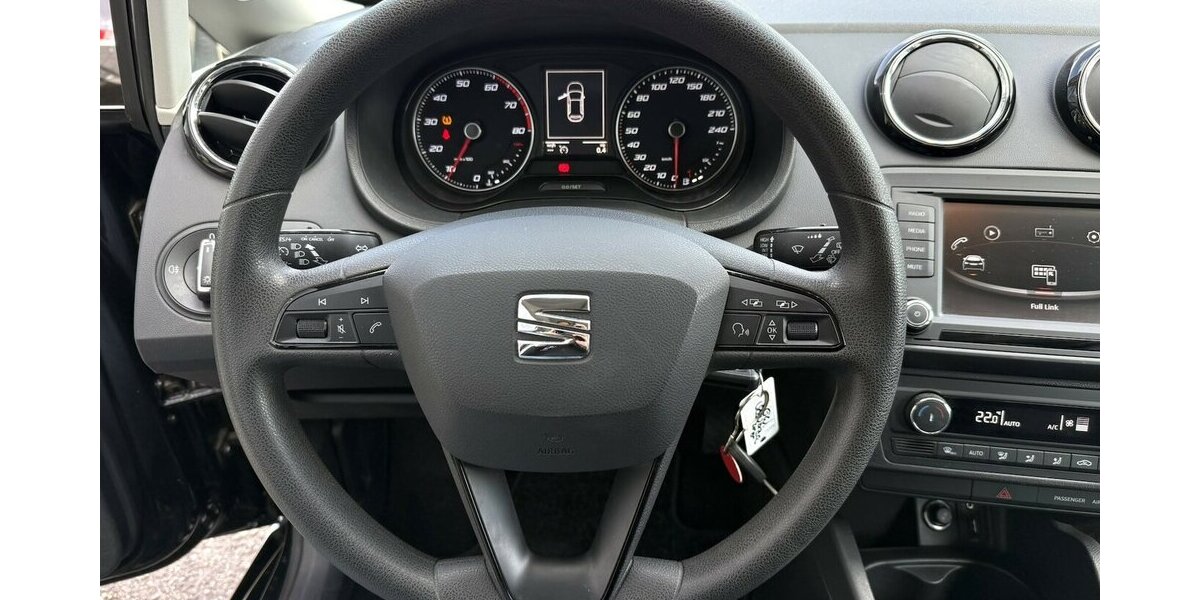 Seat Ibiza 1.0 TSI STYLE/SCHECKHEFT GEPFLEGT/TEMPOMAT 93.408 km 7.900 &euro; Villingen-Schwenningen 78054