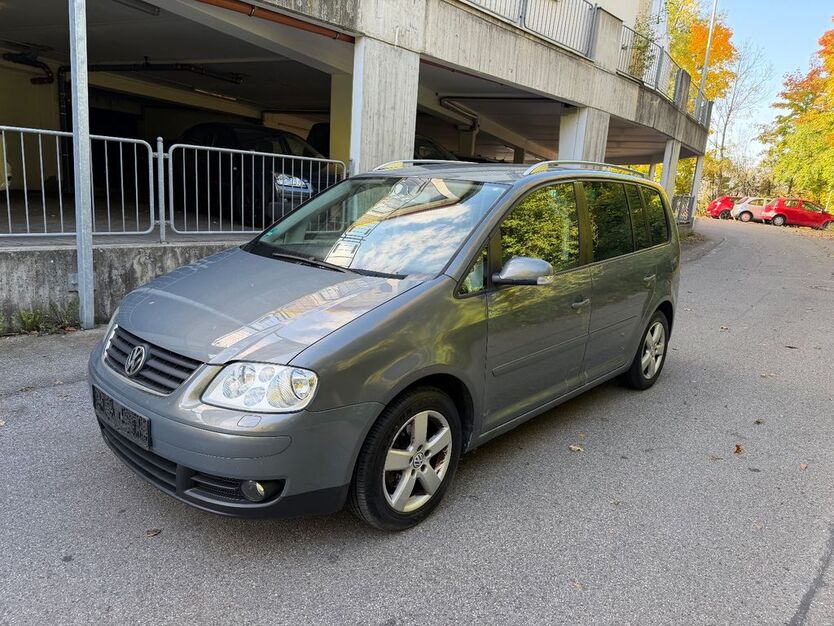 VW Touran 207.000 km 1.350 € Kempten 87437