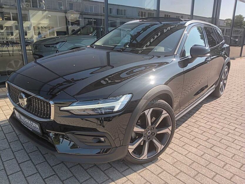 Volvo V60 Cross Country 46.900 km 45.900 € Flensburg 24941