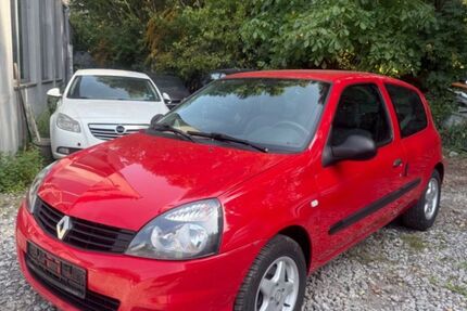 Renault Clio 148.000 km 1.990 € Essen 45143