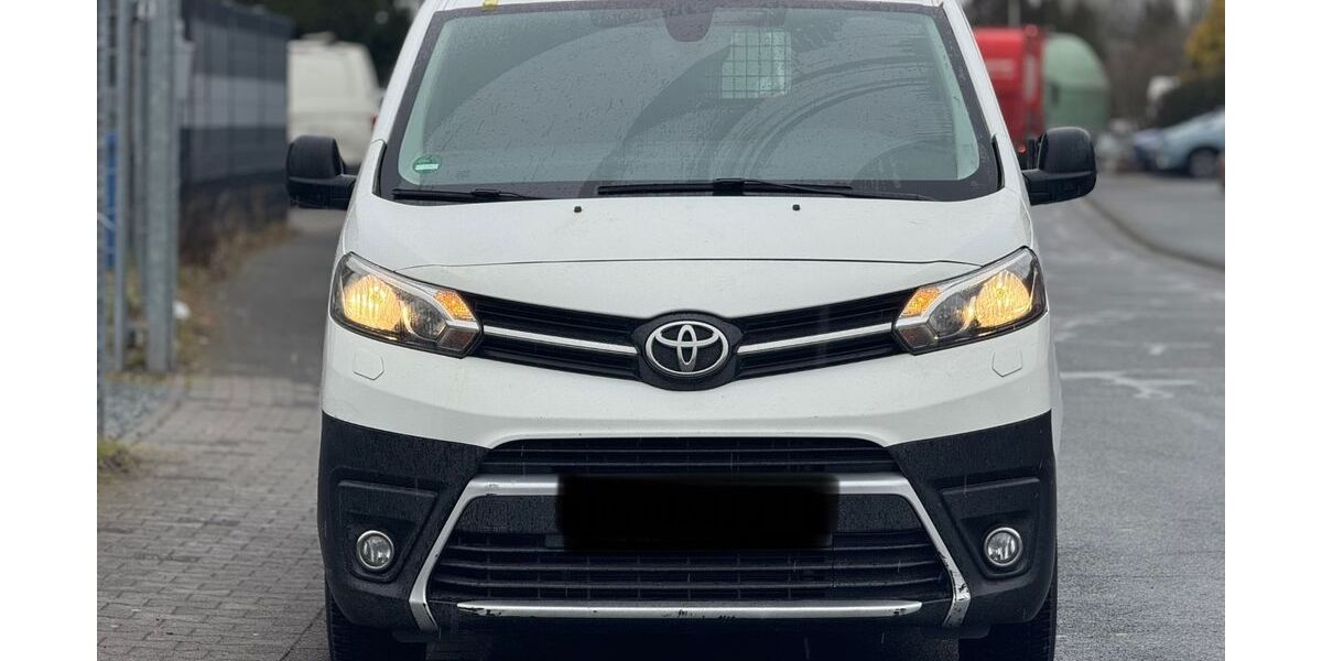 Toyota Proace (Verso) 142.000 km 9.450 &euro; Dieburg 64807