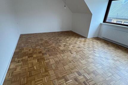 Moderne 2,5 Zimmer, Dachgeschosswohnung 3 zimmer