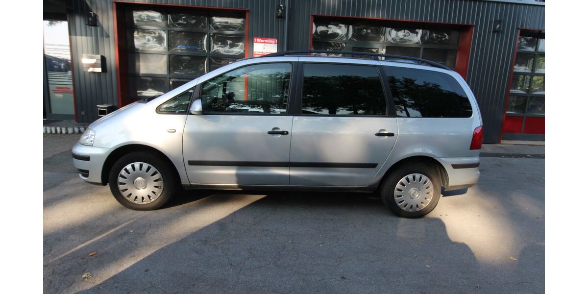 VW Sharan 295.200 km 2.950 &euro; Schloß Holte 33758