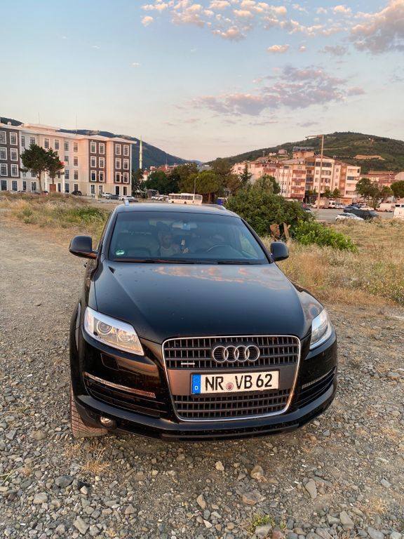 Audi Q7 260.000 km 11.500 € Unkel 53572