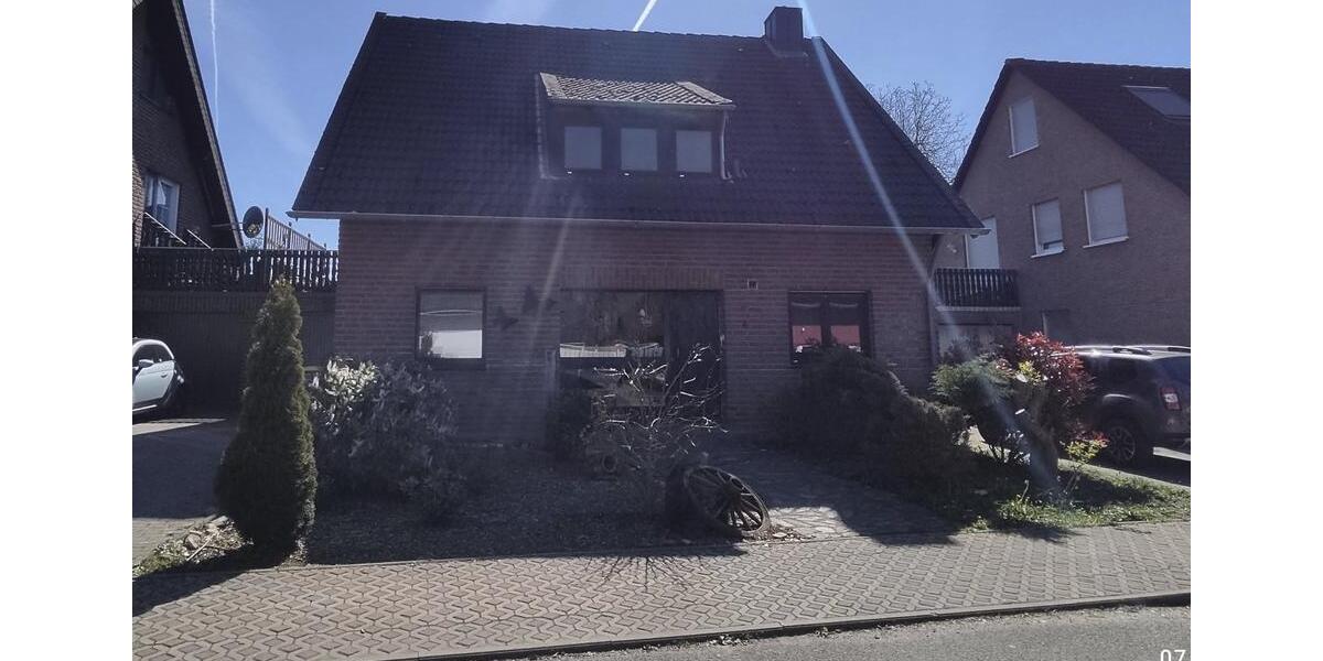 Einfamilienhaus Wegberg - 8 Zimmer, 214 m&sup2;, 569.000&euro; | Angebot:26310092