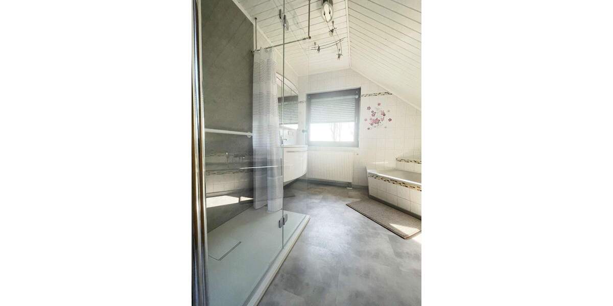 Einfamilienhaus Meerane - 5 Zimmer, 110 m&sup2;, 259.900&euro; | Angebot:25666436