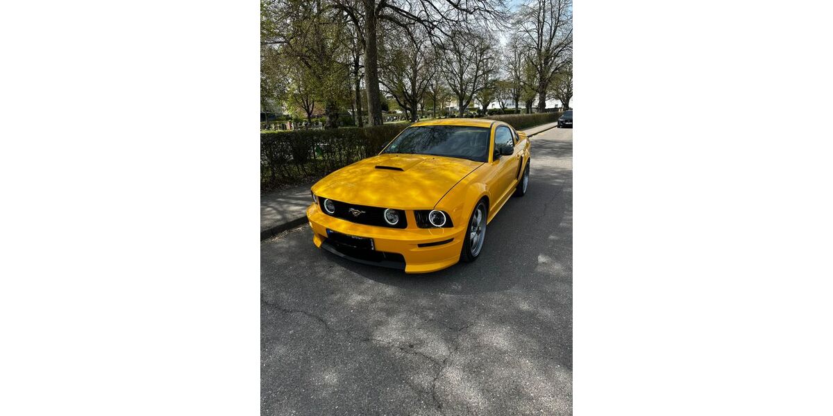 Ford Mustang 106.000 km 19.000 &euro; Münsingen 72525