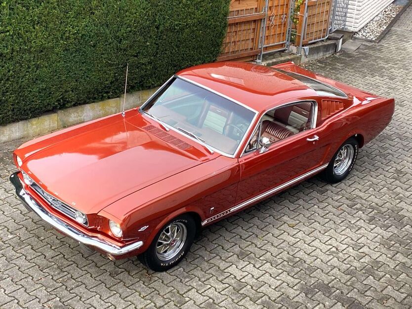 Ford Mustang 85.600 km 59.500 € Solingen 42651