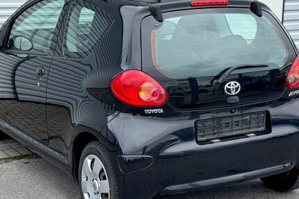 Toyota Aygo (X) 82.247 km 3.890 &euro; Solingen 42719