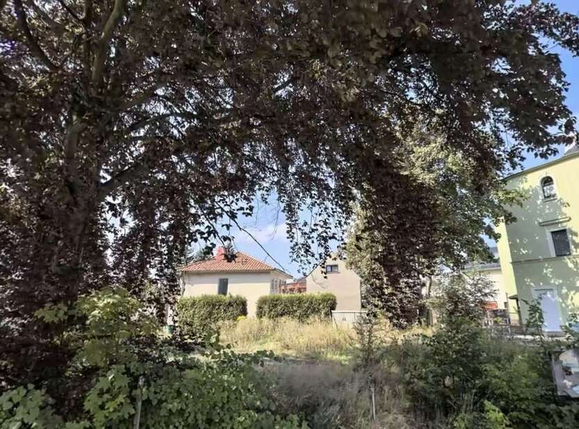 Grundstück zu verkaufen in Limbach-Oberfrohna 69.900 € 696 m² zimmer