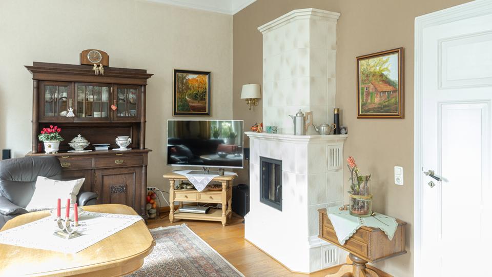 Saniertes, denkmalgeschütztes Wohnhaus mit Garten, Nebengebäuden u. Garage im Herzen von Wiefelstede 8 zimmer