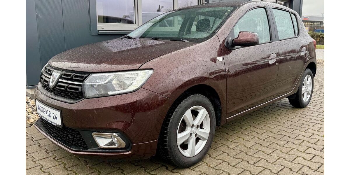Dacia Sandero 33.500 km 7.900 &euro; Dresden 01157