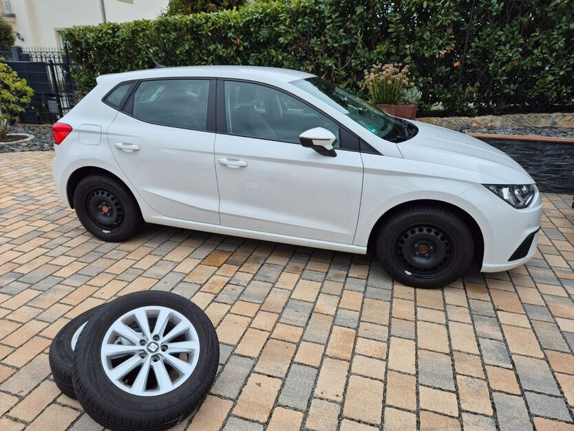 Seat Ibiza 28.000 km 13.900 € Dresden 01328