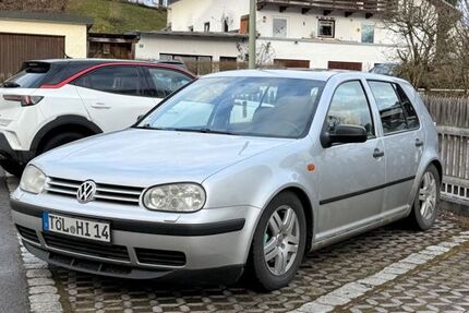 VW Golf 293.000 km 1.700 &euro; Rottach Egern 83700