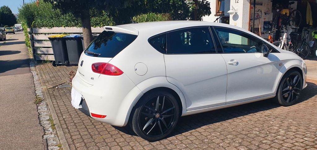 Seat Leon 120.000 km 10.500 € Rielasingen-Worblingen 78239