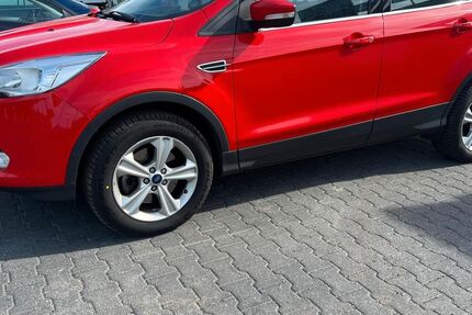 Ford Kuga 243.614 km 4.700 &euro; Berlin 12057