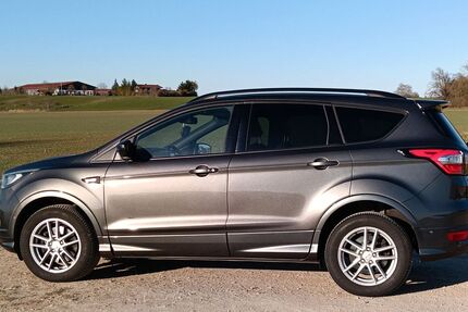 Ford Kuga 103.000 km 13.990 &euro; Zorneding 85604
