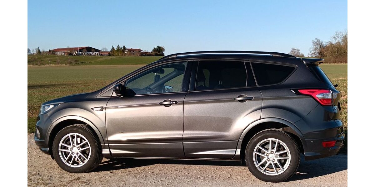 Ford Kuga 103.000 km 14.590 &euro; Zorneding 85604