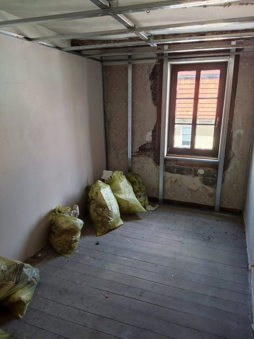 Ohrdruf, Wohn-u.Geschäftshs. zimmer