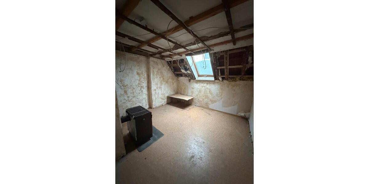 Einfamilienhaus Rositz - 8 Zimmer, 140 m&sup2;, 500&euro; | Angebot:24812820