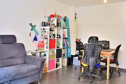 2 Zi-EG-Hochparterre Whg, mit Balkon und Garage