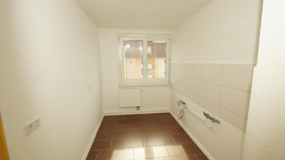 Etagenwohnung Dippoldiswalde - 4 Zimmer, 69 m&sup2;, 393&euro; | Angebot:24476941