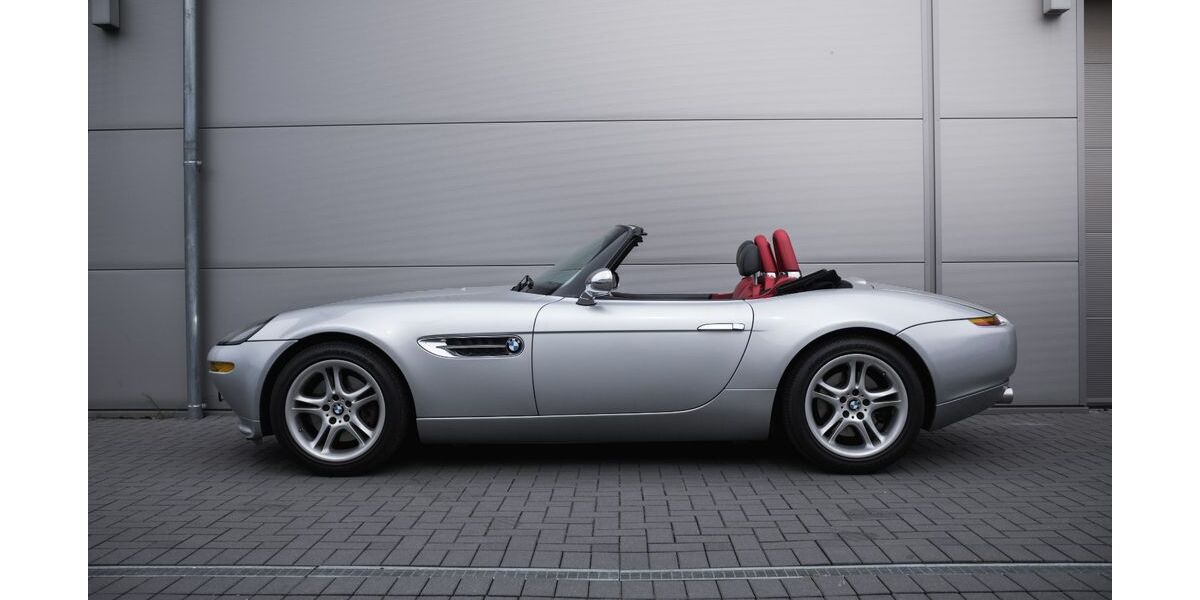 BMW Z8 116.900 km 187.900 &euro; Holzwickede 59439
