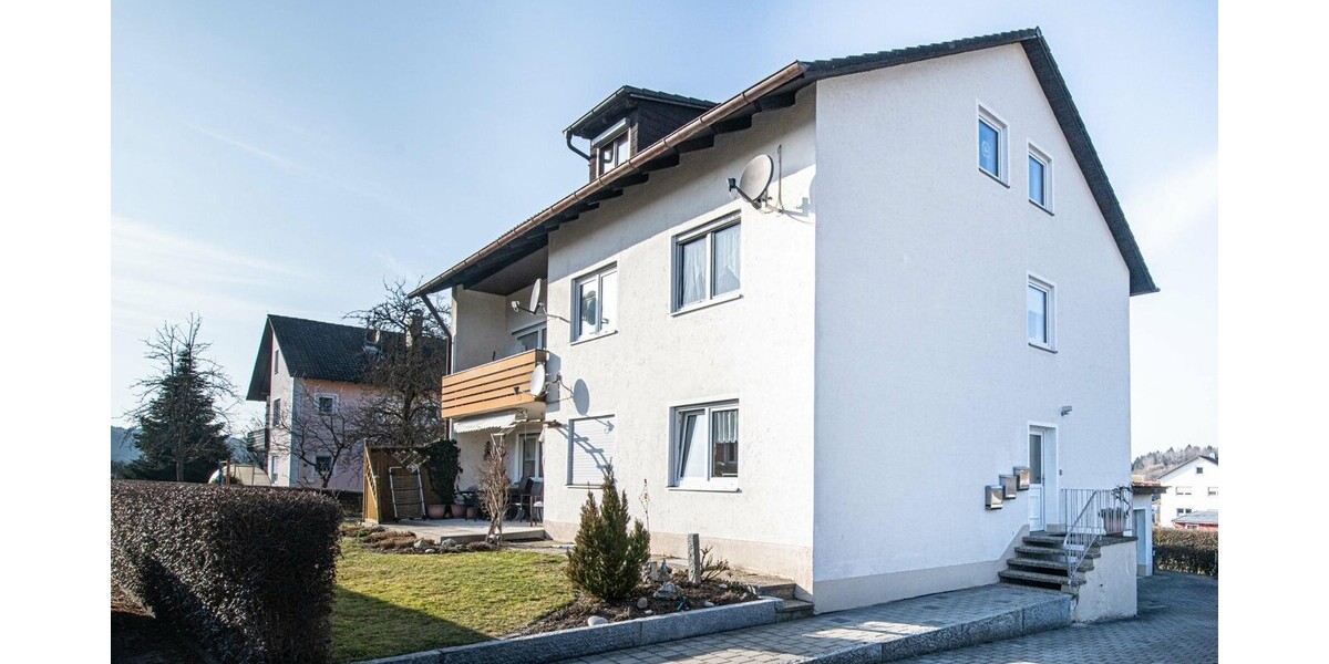 Interessantes Mehrfamilienhaus als Kapitalanlage oder Mehrgenerationenwohnen - Mehrfamilienhaus, Wohnhaus Waldmünchen | Angebot:25991949