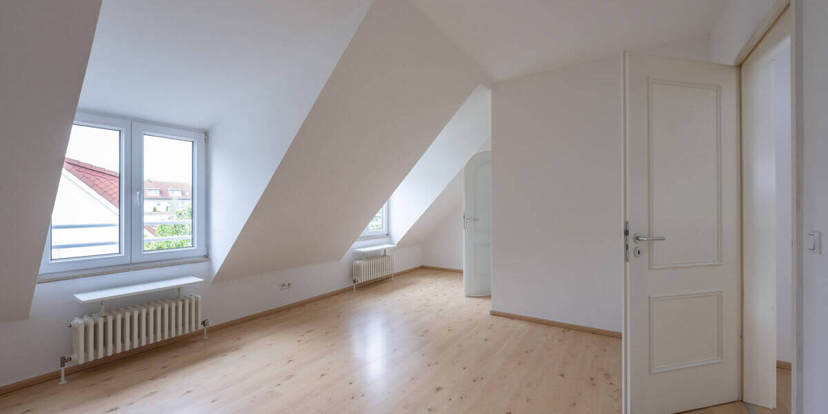 FREI AB MÄRZ 2026! Wunderschön gelegenes, geräumiges Reihenendhaus mit 179m² Wohn-Nutzfläche.. 4 zimmer